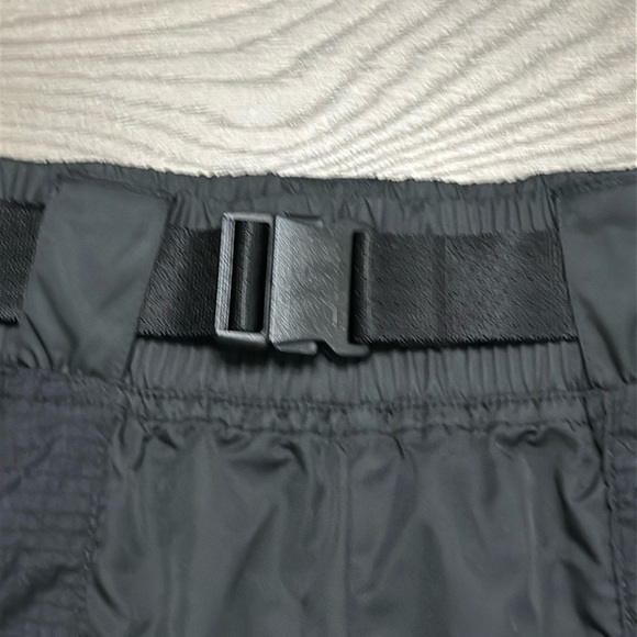 Nike Sportswear Woven High Rise Buckle Belted Black Swoosh Shorts Size Small - Picture 6 of 13